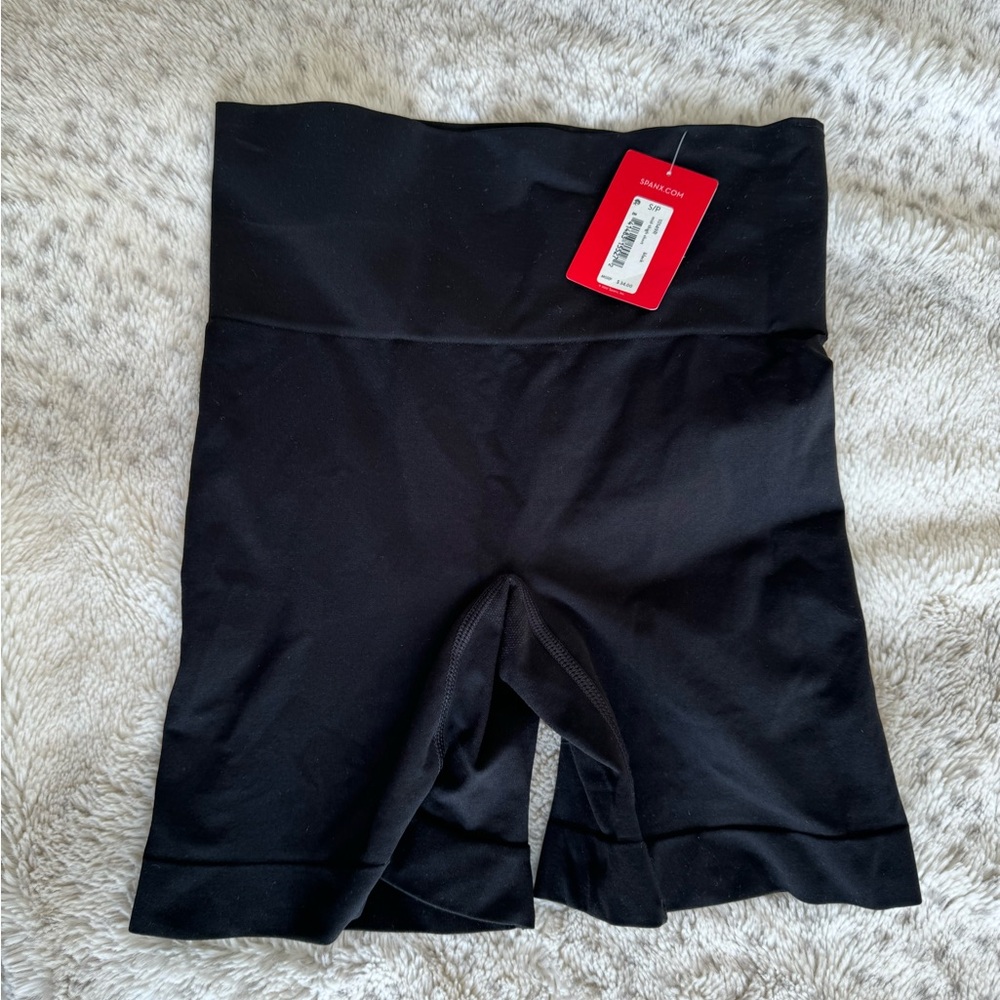 NWT Spanx Mid Thigh Short Panties Black Small